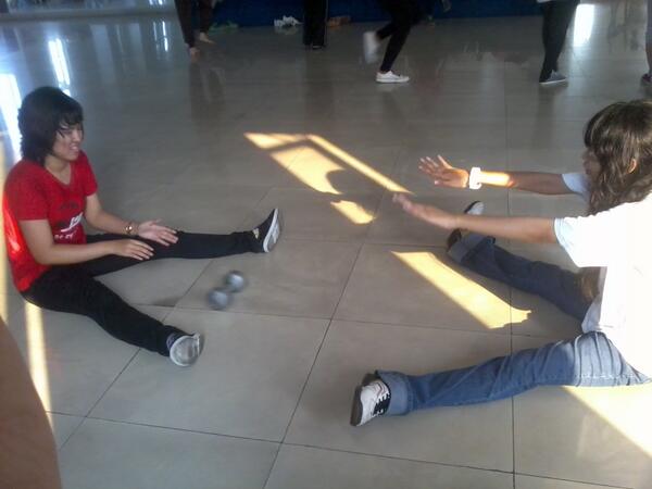 [Pic] mereka sedang ngapain 'o'