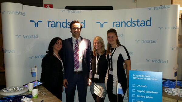 DanielFrijters's tweet photo. Randstad @work @BeatrijsvdWal #randstad #zininwerk2013 http://t.co/Fp3aKxPM0P