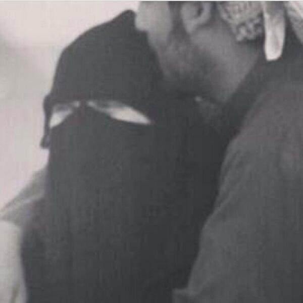 saamarsafr's tweet photo. a: الحرمہه اللي تنوزن بألف رجّال  
       محدن يعارضني ليا قلت #امي ♡♡
.
. http://t.co/ZYND5XC1zc”"