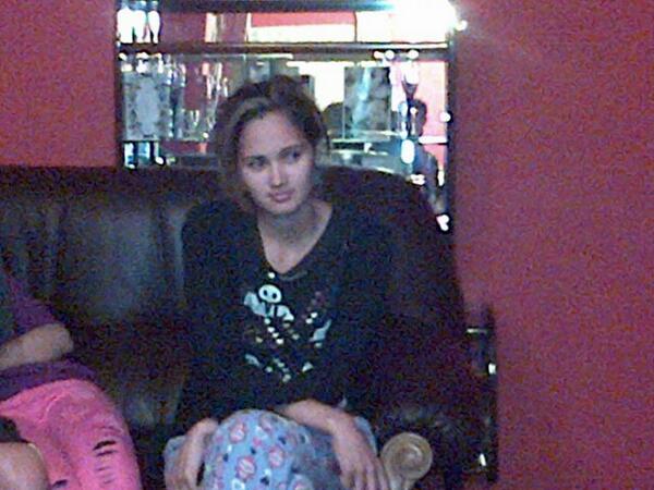 CandiMilo4's tweet photo. My lazy niece http://t.co/tiRcjSUdJZ