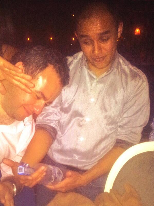 JeanPiV's tweet photo. El @tury2k esta en su GUAYA mental @andres_par2 @countolaff @joseluisrobri @crisbaza http://t.co/k2nEsCsgc3