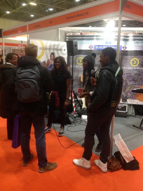Impromptu jam session with <a href="/atomevents/">AccessToMusic Events</a> @AccesstoMusic #howweroll