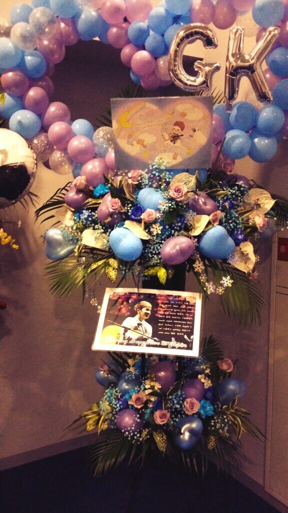 BZwQq8MCMAE1Rc8.jpg:large