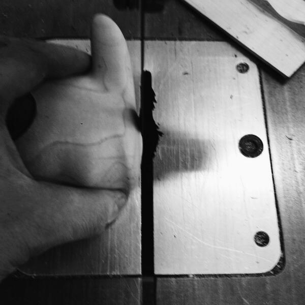 AlexDobbie's tweet photo. Watching the fingers. http://t.co/KKPxhullSd