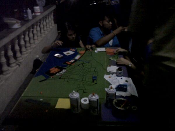 Semangat <a href="/PWK_12/">PWK 2012 UNSRAT</a> yang lagi bikin maket