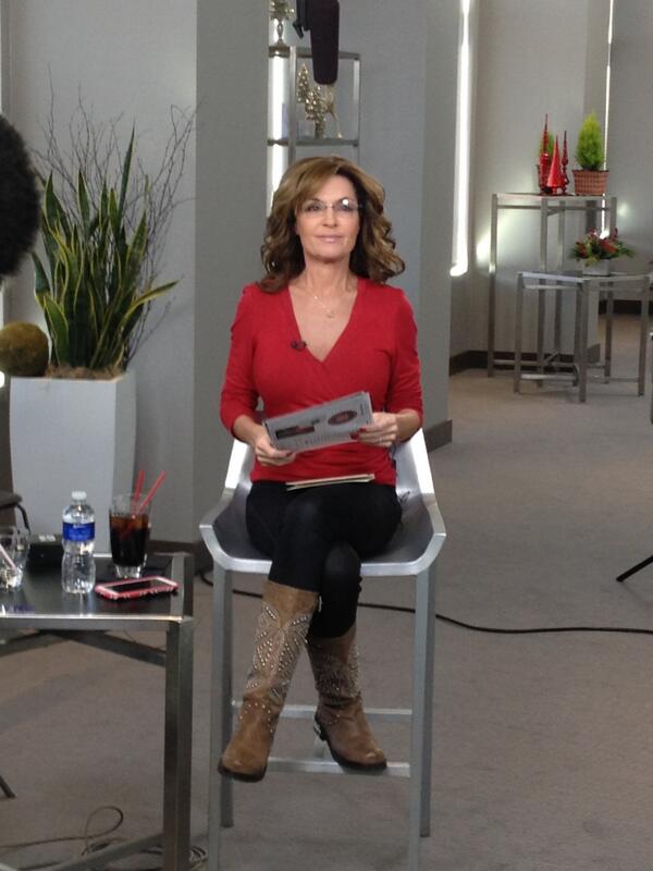 http://foxnewsinsider.com/2013/11/24/sarah-palin-accepts-martin-bashirs-apology-says-msnbc-hypocritical-not-suspending-him