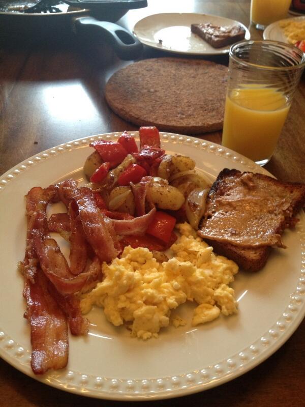 SmallStephie's tweet image. Engagement breakfast:)