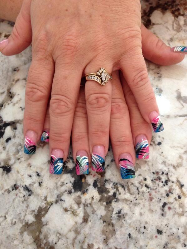 StyleandFileSal's tweet image. Fabulous nail Saturday #styleandfilesalon