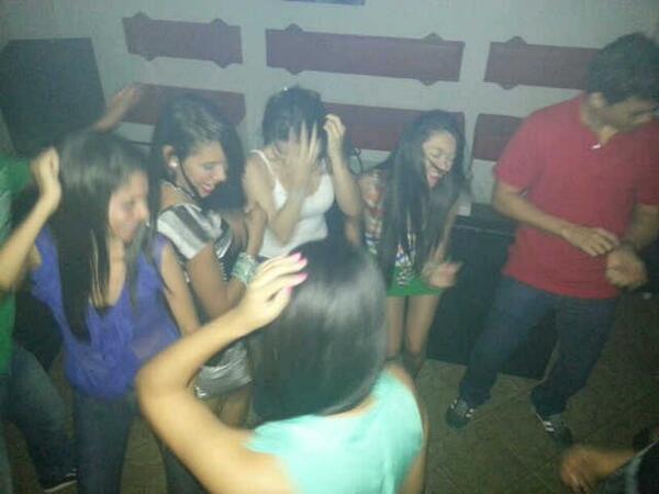 YereAnaya's tweet photo. #Memory  JaJaJaJaJa Lo Que No Les Gusta a Ellas @mariaisabelsie3 @ginamontes3 @nanysmile22 @natyarias14 http://t.co/I5sYOG9iwE