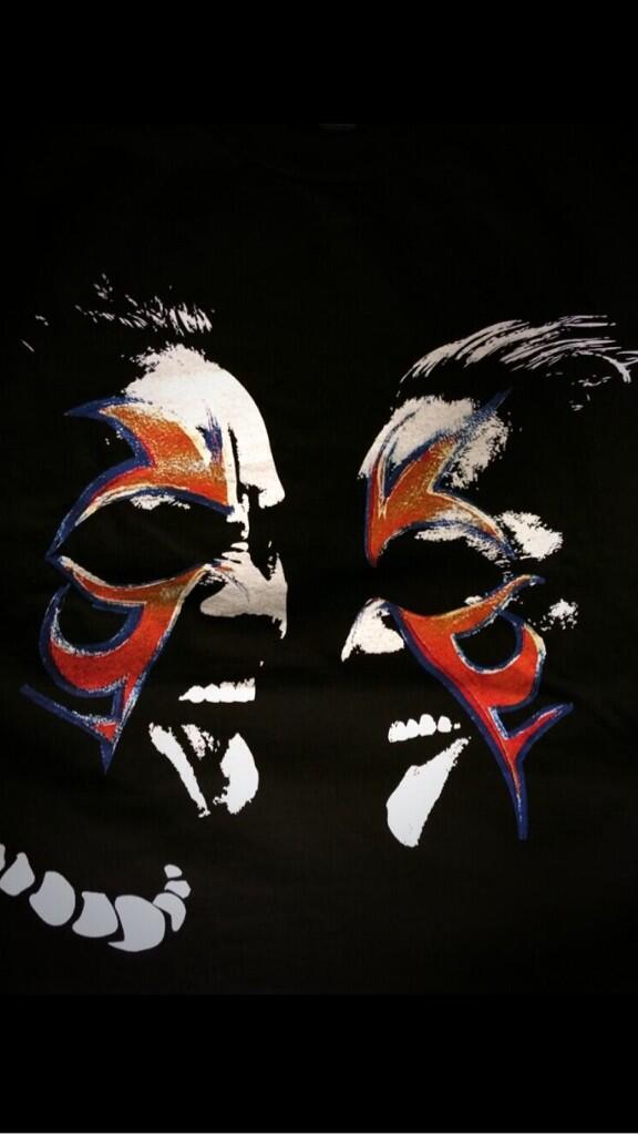 WWEUsos's tweet photo. Get em @WWEShop #USOshirt #trutagteam #Usooo http://t.co/OyNhIx58VP