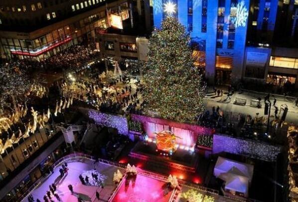 x_girly_things's tweet photo. “@PuberFact: Tijdens kerstmis wil ik in New York zijn 😍🎄❄️🎅 http://t.co/F1yGKkMWiT”