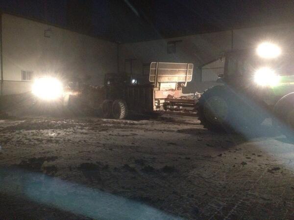 KurtisMoesker's tweet image. Getting manure while the ground is frozen.  #nomud #lesscompaction