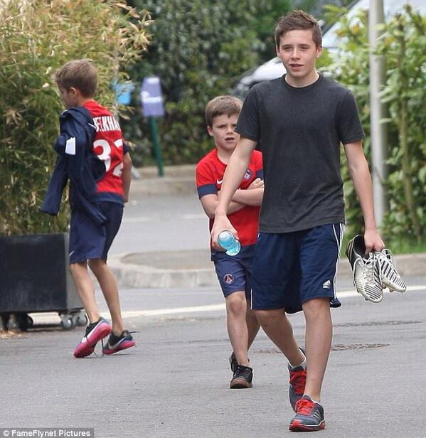 Brooklyn Beckham tweet media