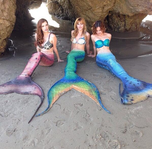 1bellarinasever's tweet photo. 'Sisters by chance friends by choice'❤️❤️ @bellathorne @Dani_Thorne @kailivthorne~Eden http://t.co/k1wGDjqu08