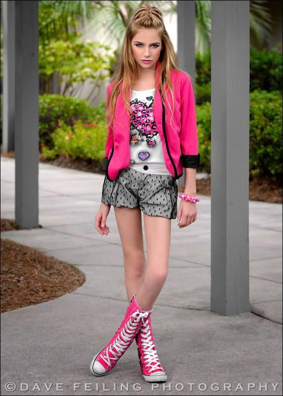 ChloeWModel's tweet image. 