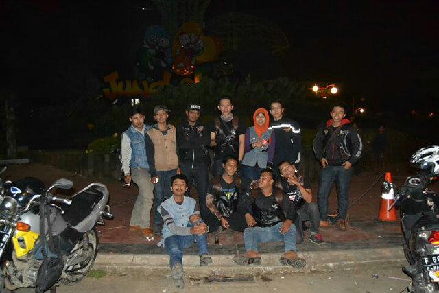 Met mlm <a href="/InfoTouring/">Info Bikers</a> <a href="/BRA_riders/">BogorRidersAdventure</a> Ft <a href="/KOSTER/">Nico.A</a> @BKC@B-Riders@egyalgifari@ahmadnuralfi1 @JungleFest_Bogor#SalamSatuAspal.