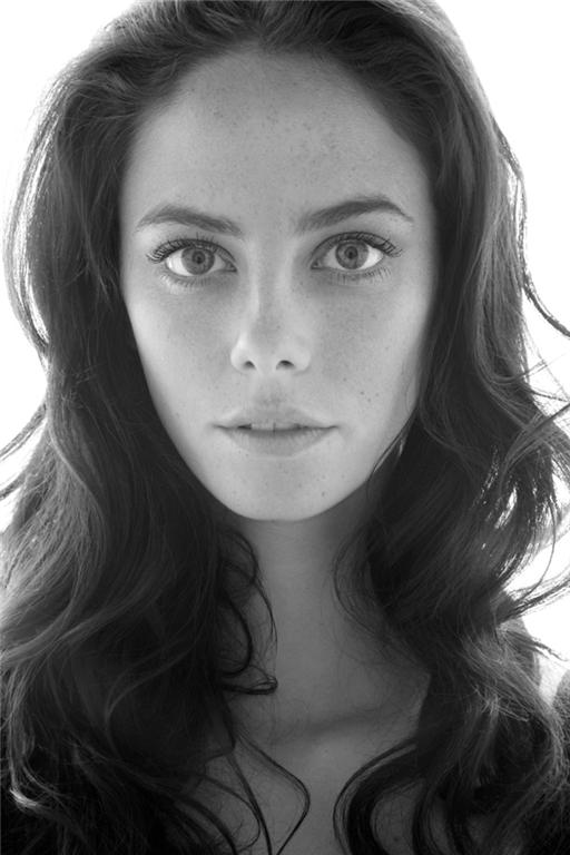  Happy Birthday to the beautiful Kaya Scodelario    