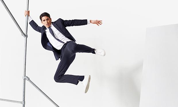 Style_pilot's tweet image. Finally a stretchy suit you can actually jump around in: tinyurl.com/nxlxsgu #Bonobos #DetailsMag #jetsetstyle