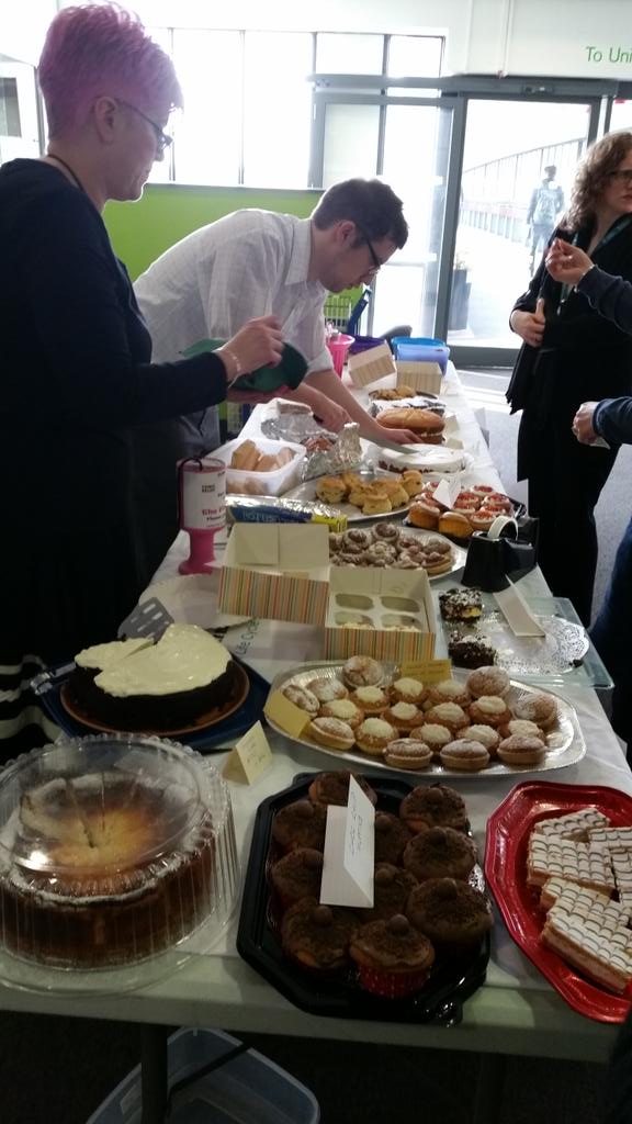 uonLifecycle's tweet photo. Pop along @MedicineUoN foyer - cake sale in aid of #UoNLifeCycle #dementia http://t.co/8CyAOcG5mF