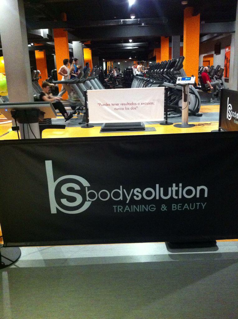 nita_prada's tweet photo. Puedes tener resultados o excusas, pero nunca los dos. #bodysolution #basicfit #fuencarral126 #Madrid http://t.co/ds1vn0ZhuI