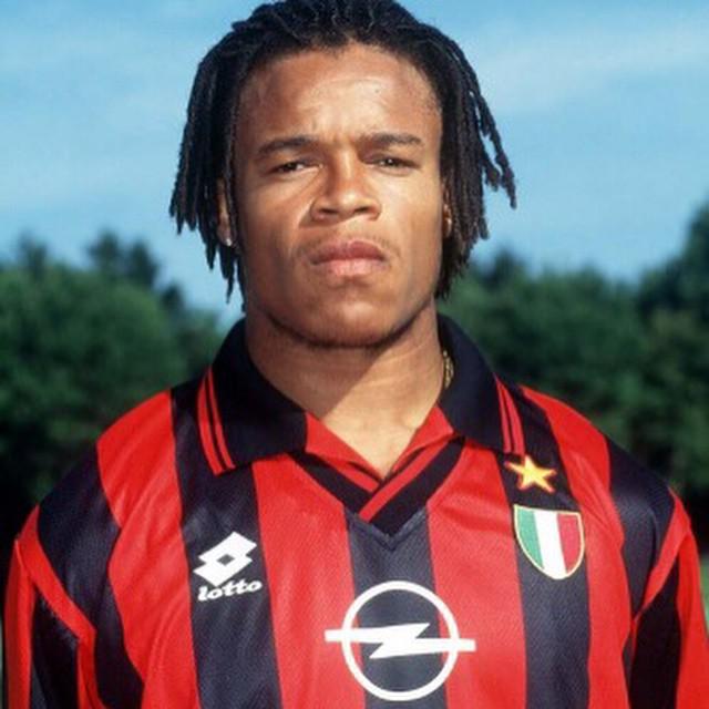 Happy Birthday to the former AC Milan player Edgar Davids. He turns 42 years old today -   