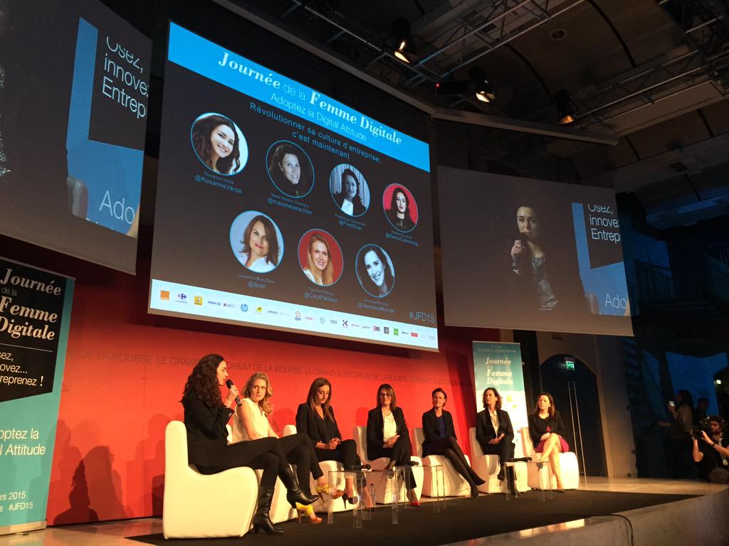 .<a href="/mariehelenechav/">Marie-Hélène Chavigny</a>, DRH #Carrefour Market, aux côtés de <a href="/roxannevarza/">Roxanne Varza</a> pr parler de révolution de culture d'ent #JDF15