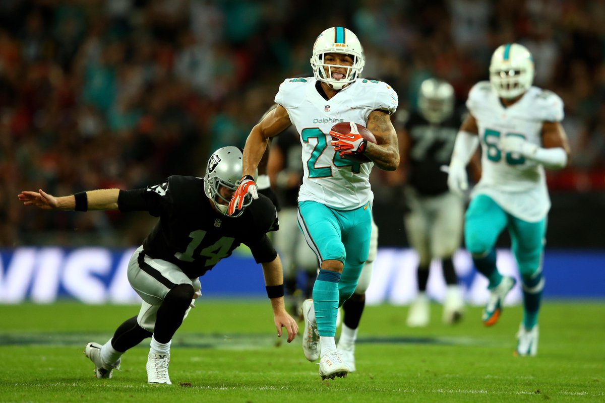 SportsCenter's tweet photo. CB Cortland Finnegan announces his retirement. He played for the Titans, Rams &amp; Dolphins in his 9-year NFL career. http://t.co/Q2iO4gAQxe