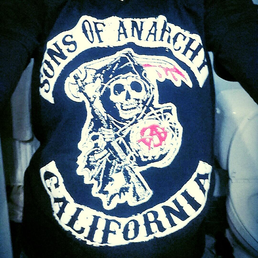 AliceBegot17's tweet photo. #SOA @SonsofAnarchy @ECharlieHunnam http://t.co/KfyZbztKSP