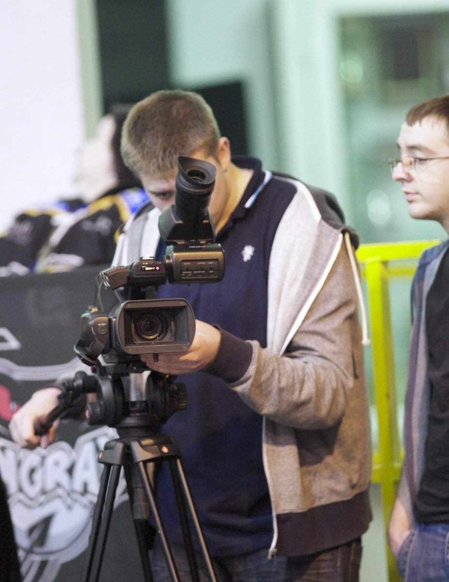 BAFilmAndTV's tweet photo. Our students filming with @HullStingrays for @OnTheBenchTV #localtv #university #UCAS @gifhe @unicentregy #Grimsby http://t.co/ffwJLbCDy8