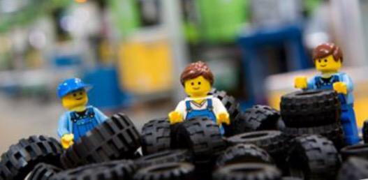 FJMachinery's tweet photo. Who makes 318 million tyres/year? Is it Michelin, Goodyear, Bridgestone or Continental?
It's Lego! @farmersjournal http://t.co/7bq1ldkpAy