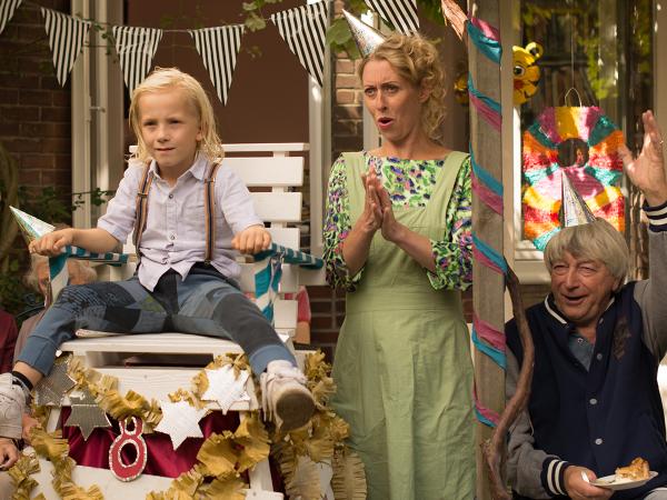 jackdefilm's tweet photo. Jack wilt voor zijn verjaardag maar één ding: een broertje. Maar zou hij dat ook krijgen? #jackdefilm http://t.co/s9d7lHgfXF