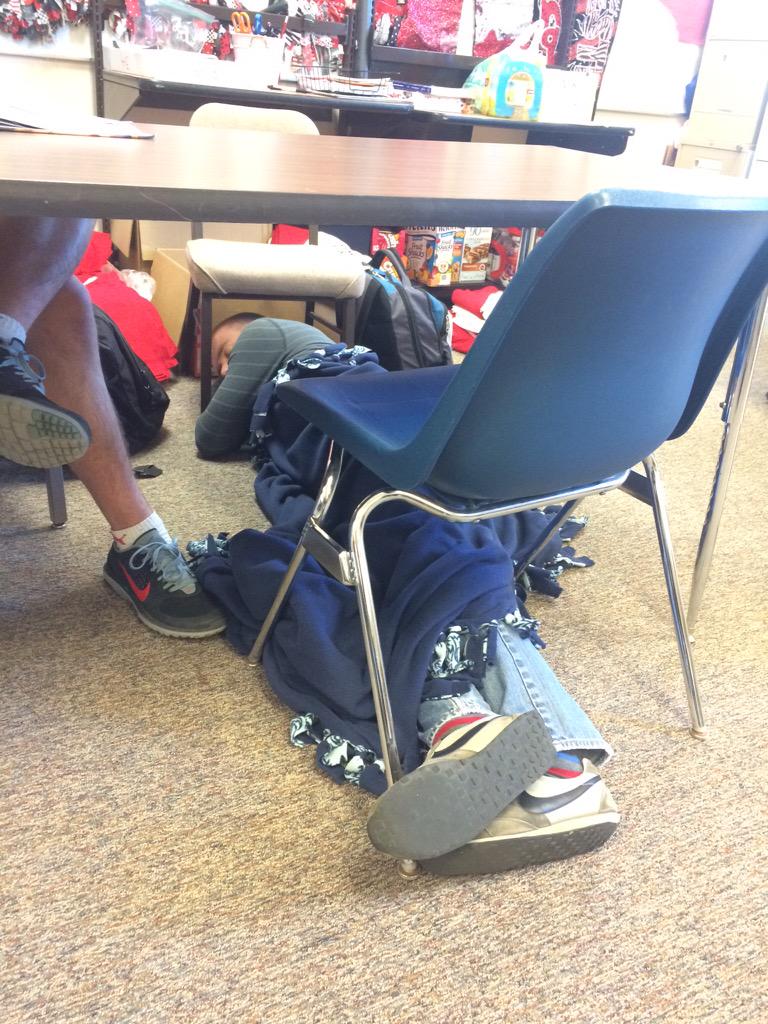 DaechselGrant's tweet photo. "Ugh, Calculus was so 9th grade" http://t.co/jgwSmxsAGM