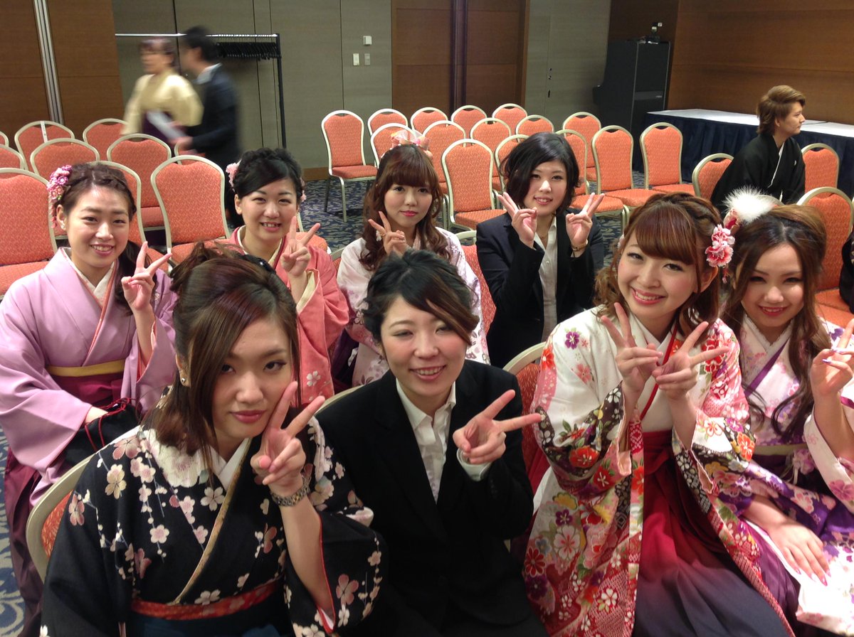 たかの友梨美容専門学校 No Twitter 本日はたかの友梨美容専門学校一期生卒業式でした 美容界の大先輩がたから多くの言葉を頂き 卒業生が美容界へ羽ばたいていきました 1年生 そしてこれから入学する高校生の皆さんも先輩に続いてください Http T Co Uhe3cnbktw