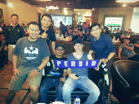 I enjoyed watching the game with #Bobotoh #PersibDay #cafepersib