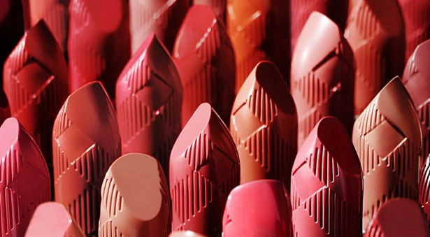 davelackie's tweet photo. Have you seen the new Burberry Kisses collection? New range of lipsticks. Read about it here: http://t.co/POf3vVfg8R http://t.co/a9uFEyKz9s