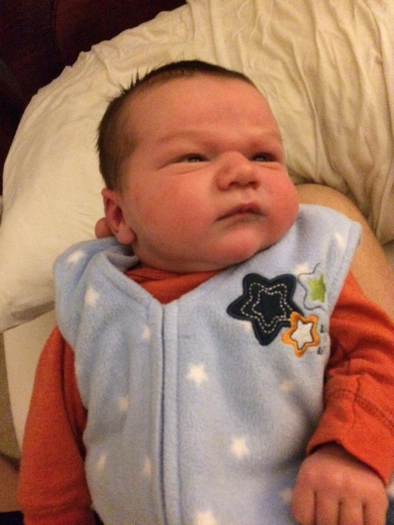 JoshuaLMcMillan's tweet photo. Faces my son made when I told him I was going to work today. #NotEvenLookingAtYou #1stWeekComplete #PhinehasMac http://t.co/9neIpnaKoG