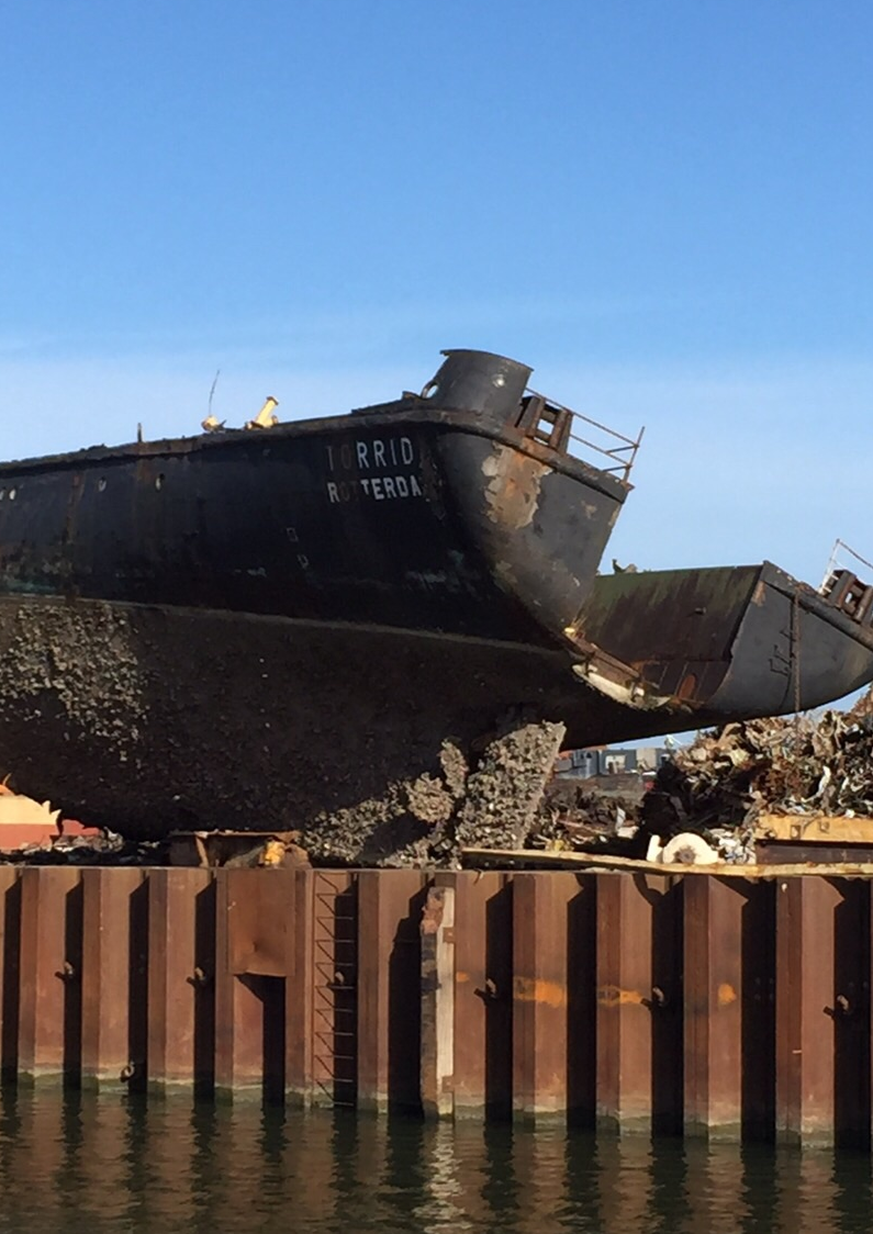 Restant van ons oefenobject #Torrid. Volgende week is de  #Ansa operationeel voor scheepsbrandbestrijding @FalckRISC