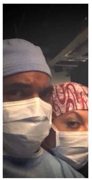 archanascontent's tweet photo. #HalfSelfies ~ a novel written by Sara Elena Ramirez!! 😍🙌🙏👊 http://t.co/Yq52h3XL3J