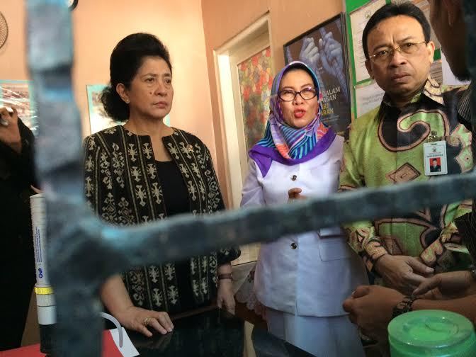 Temui Pecandu Narkoba, Kadinkes Sulsel: Lho Ternyata Kita Satu SMA! tinyurl.com/n2oqgcf via <a href="/detikHealth/">detikHealth</a>