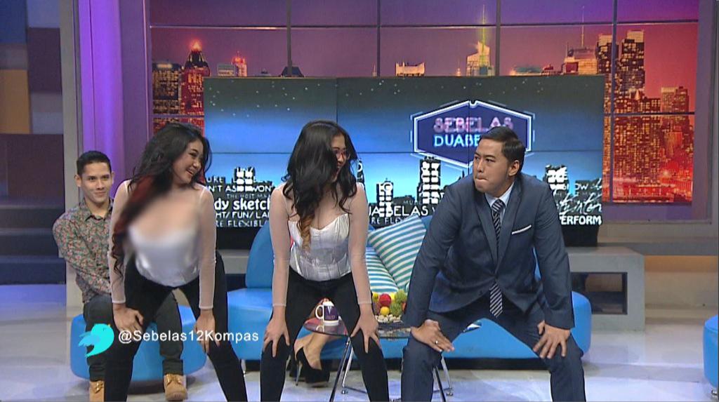 pandji's tweet photo. Mlm ini di @Sebelas12Kompas : Battle Goyang Dribble vs Anacondadont. Improv Comedy. Ngobrol Basket. http://t.co/HGnH2o0XVQ