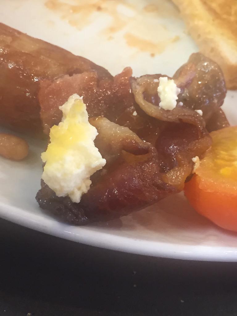 DarrylMatthews1's tweet image. Wtf is this? This bacon is well old, thanks for the fresh breakfast! @Morrisons #morrisonsbreakfast