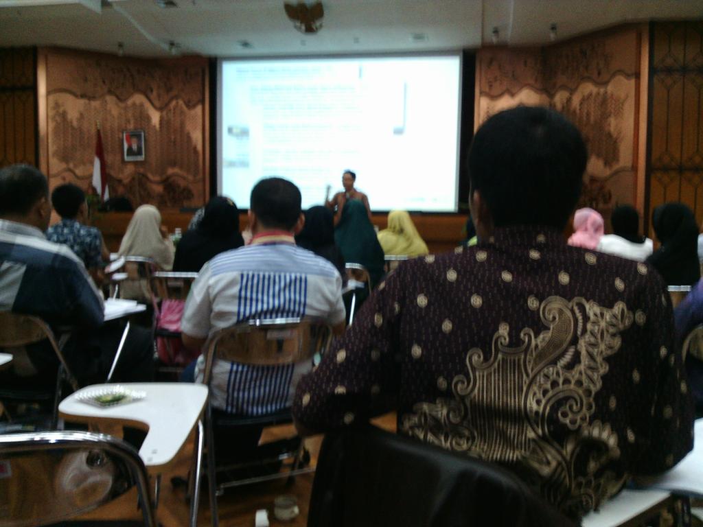 Suasana kelas Pelatihan Bisnis Online by <a href="/hermaspuspito/">Hermas Puspito</a> Hall BI Tasikmalaya oleh <a href="/tdatasik/">TDA Tasik</a> cc <a href="/TanganDiAtas/">Komunitas Pengusaha Tangan Di Atas (TDA)</a> keren!