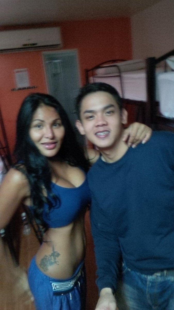 Pak <a href="/Rhenald_Kasali/">Rhenald Kasali</a> ini room mate saya hehe. bnyk bljr pengalaman &amp; banyak cerita dari dia #30paspor2015 <a href="/JS_Khairen/">J.S. Khairen</a>