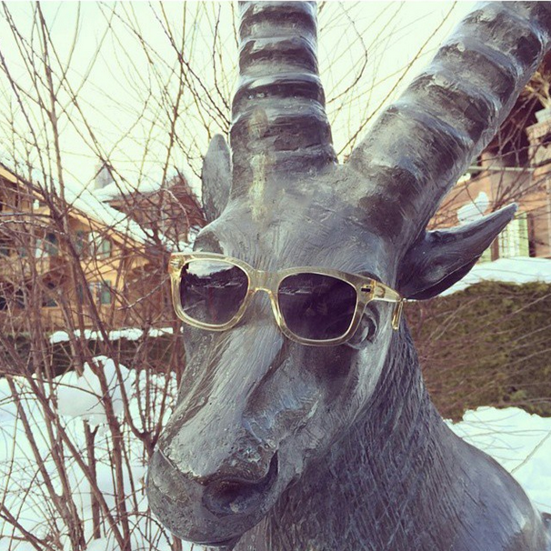 Eyeconnection tasarimi gunes gozlukleri Lunapark Shop, Galata'da