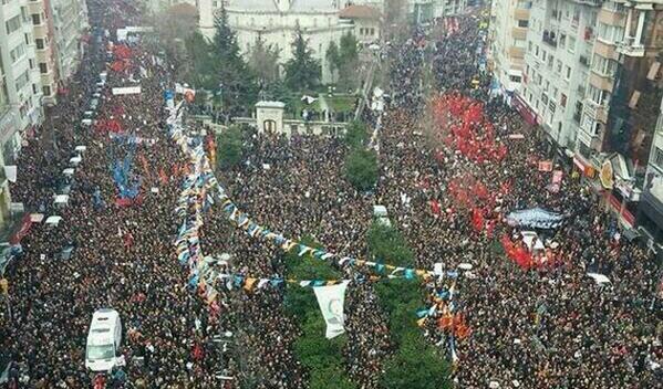 ImekTulay's tweet photo. Berkin Elvan'ı milyonlarca kişi uğurlayalı 1 sene oldu. http://t.co/GvO1W7fe8h
