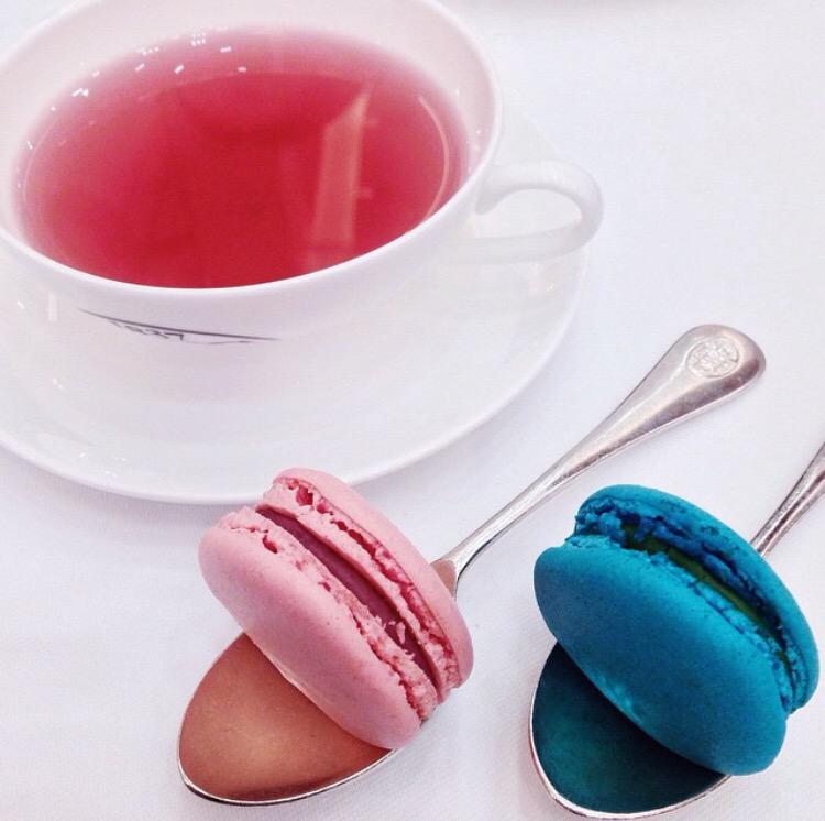 TWGTeaPH's tweet photo. Pink Flamingo Tea with with some Macarons for dessert 😍😍😍 #TWGTeaPH #PinkFlamingoTea #Macarons #TeaInfused http://t.co/QfigGloOYg