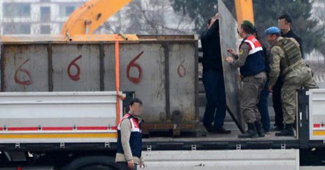 Kafasını kuma sokan deve kuşu misali yani !!!
HSYK cevabı: Gizli bilgi açığa çıkar, veremeyiz 
bit.ly/1KWasCG