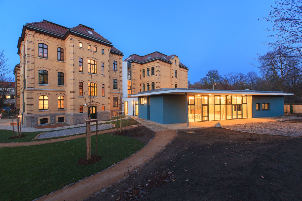 UniLeipzig's tweet photo. #Matrikel 2030// #Kindertagesstätte im Gebäude der #Universitätsstiftung Leipzig eingeweiht http://t.co/v4xQL0iJah http://t.co/9SERqUMGIR