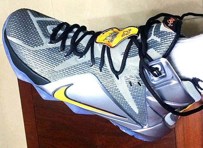 ComplexBets's tweet photo. First look at the Nike LeBron 12 "Flight" http://t.co/2Ct1OtBlXh http://t.co/2hr92DUDy5