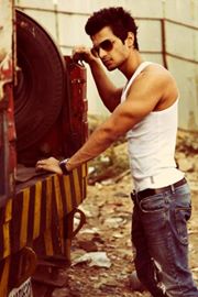 ThakurYuvi_FC's tweet photo. #FBPostForYuvi
#VarunMittal - Dont try to understand me.
If u do
Den either u ll go mad 😔 
R
U ll start loving me 😎😉 http://t.co/SLBkVT6p6A